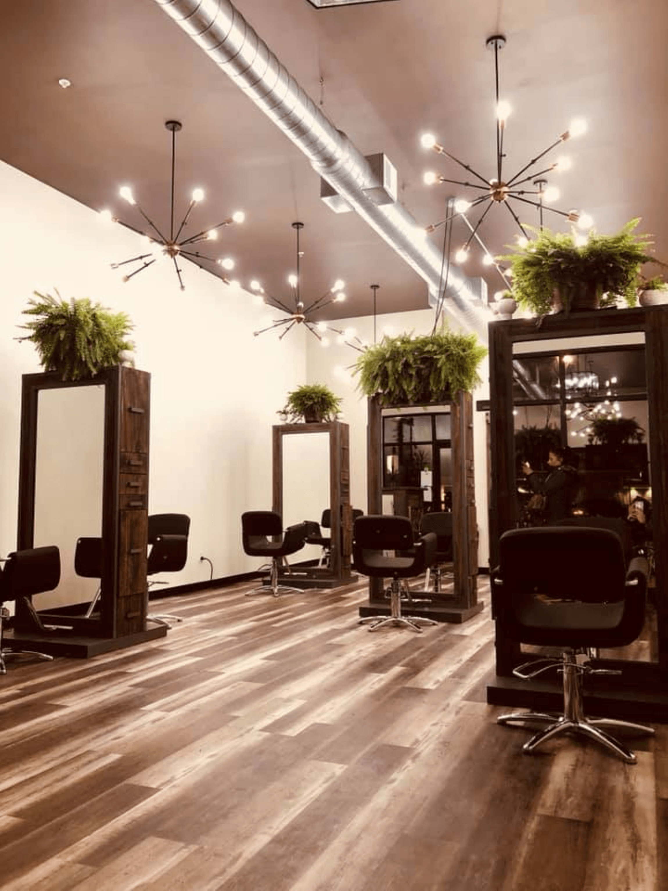 Salon styling stations with daylight
